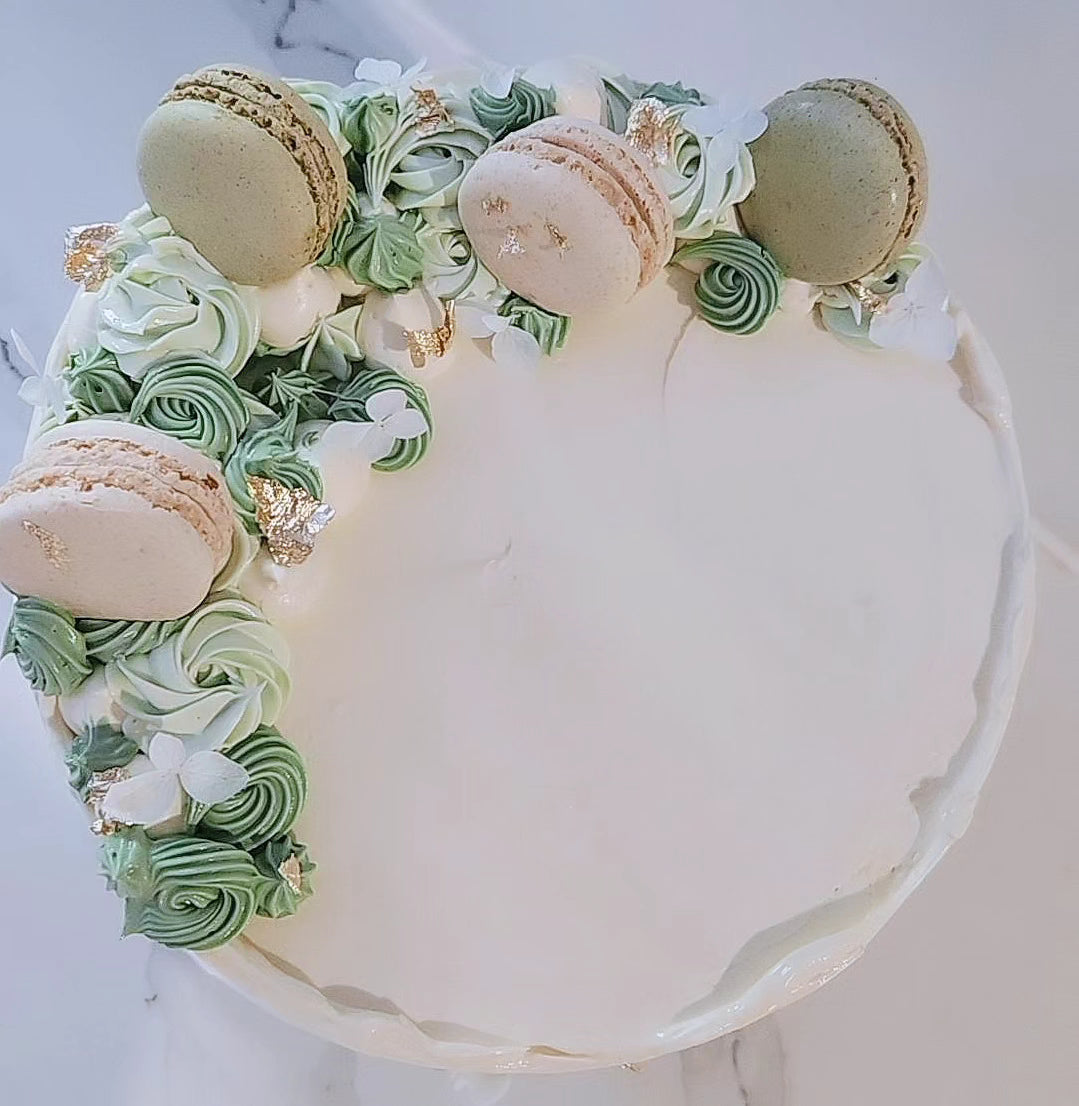 Macarrons Cake