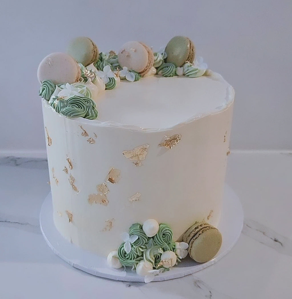 Macarrons Cake