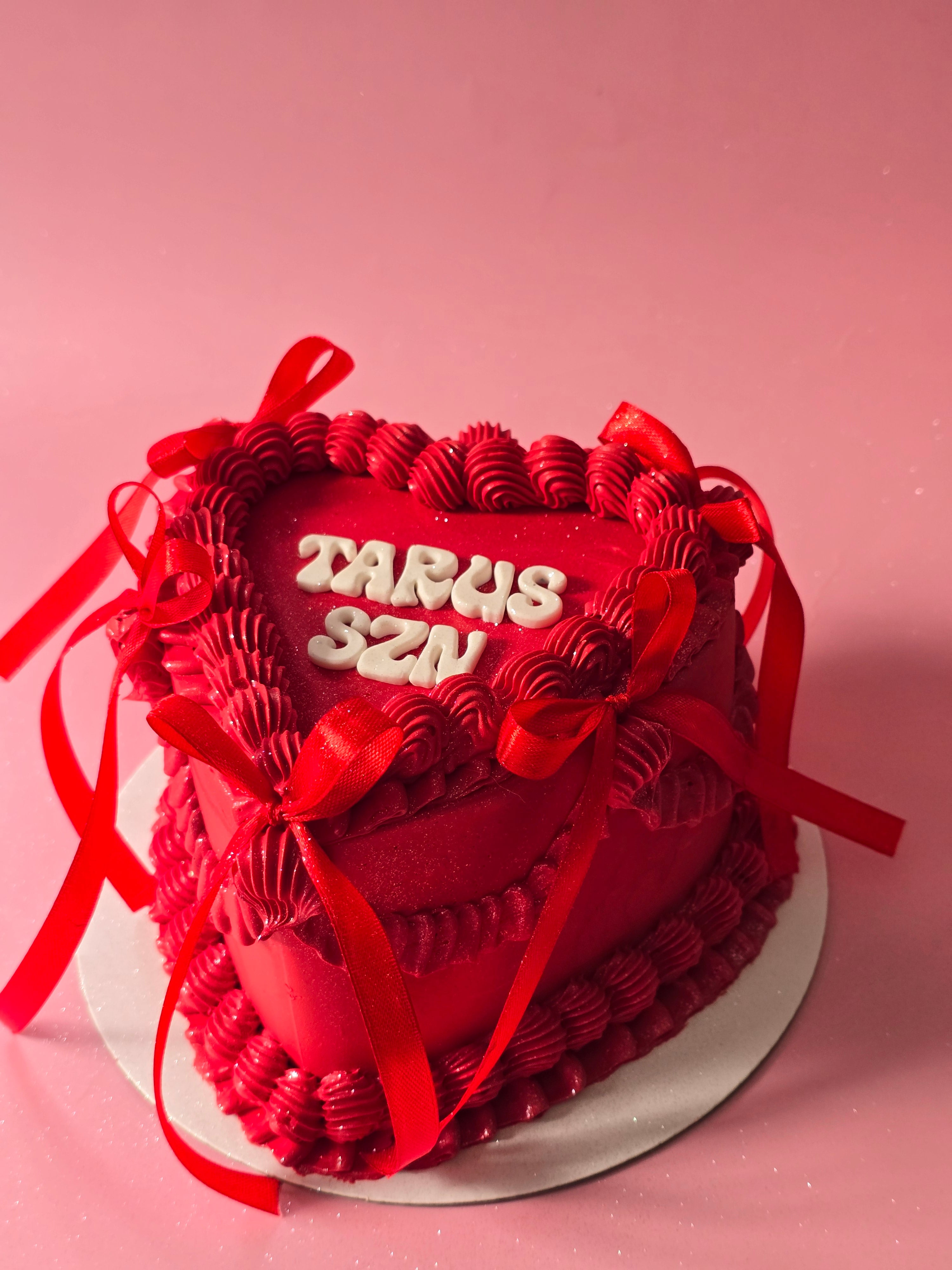 Zodiac vintage cake