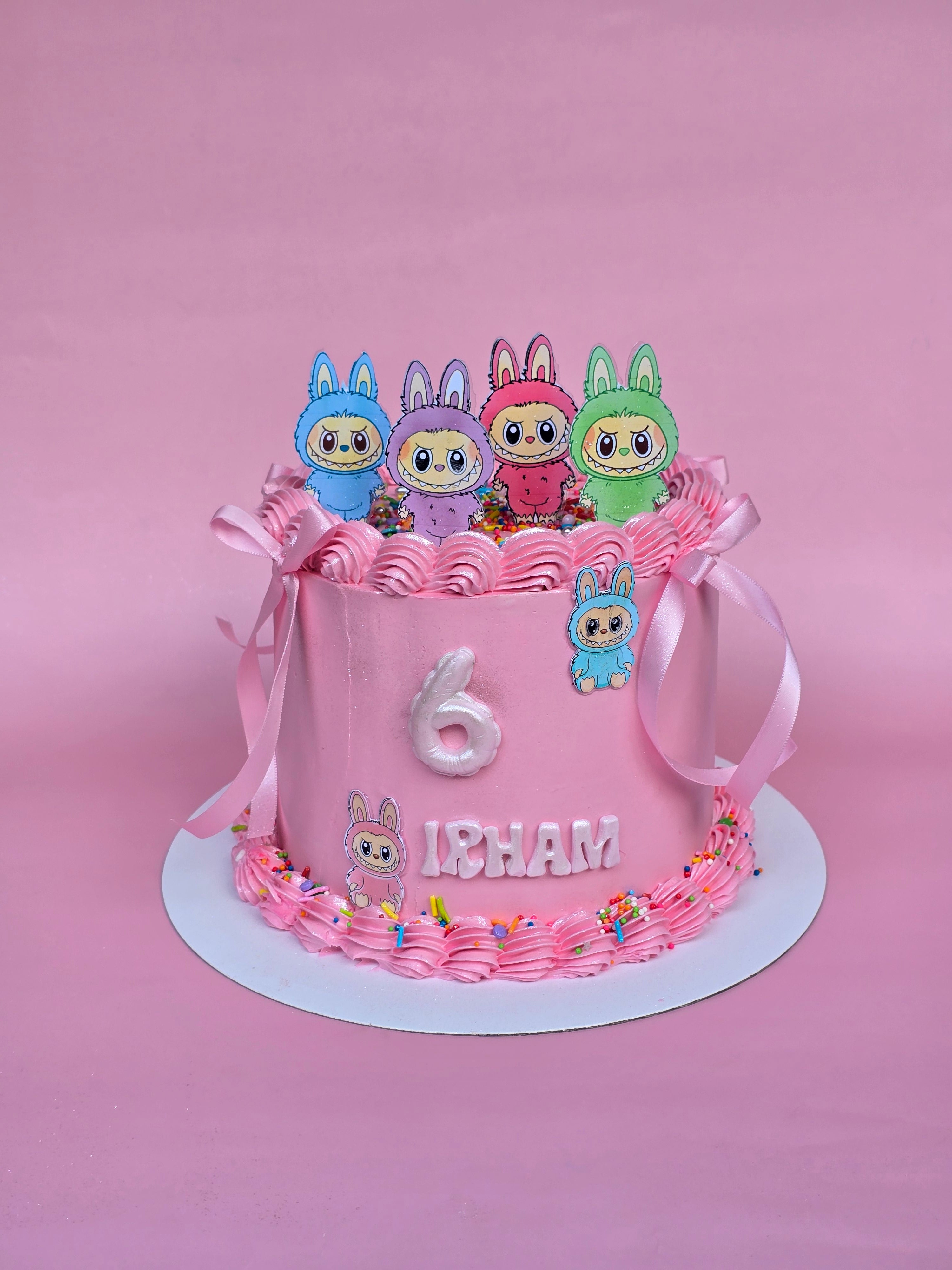 Labubu cake