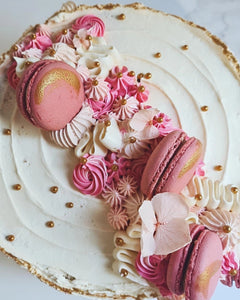 Macarrons Cake