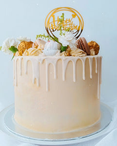 Chocolates Cake