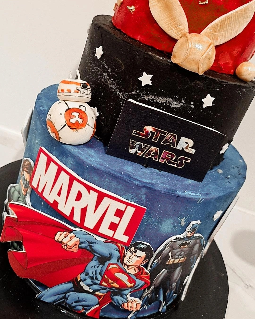 Super heros cake